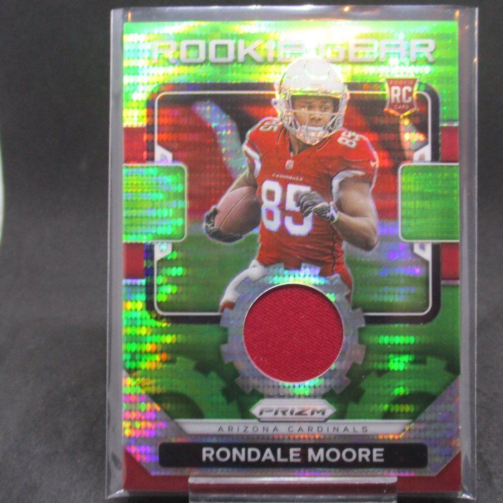 2021 Panini Prizm Rookie Gear Green Pulsar Prizm Rondale Moore #RG-17 RC Relic